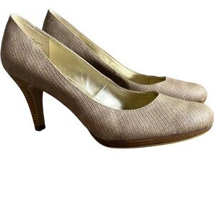 ANNE KLEIN women's slip on high heel light gray snake dress shoes size 9 Medium